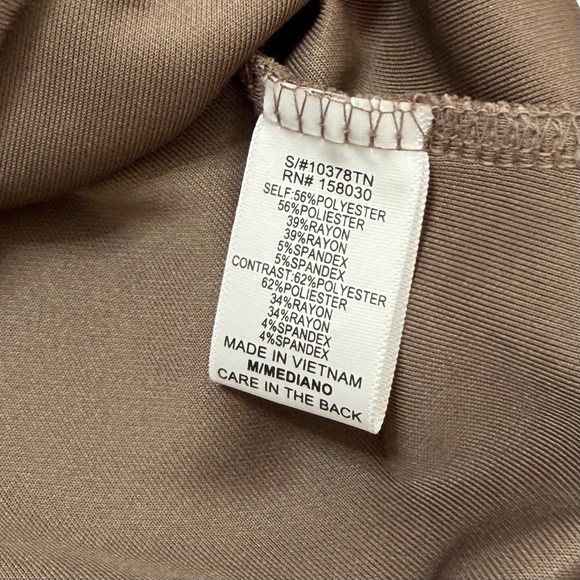 Love Tree Boutique 2-Piece Lounge / Athleisure Set – Size M - Picture 14 of 14